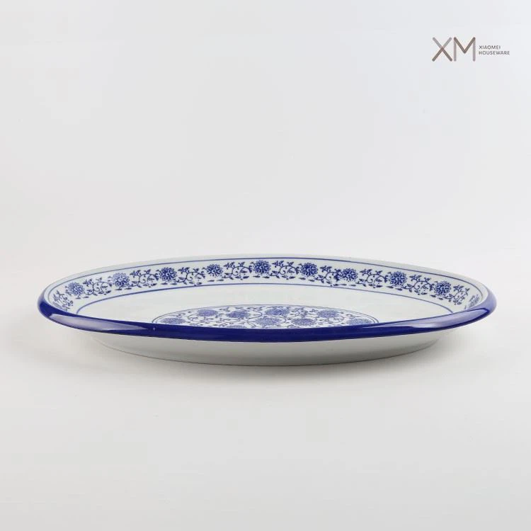14-inch Oval Ceramic Plate Fish Porcelain Plate With A Retro Blue And White Hand-painted Underglaze Edge